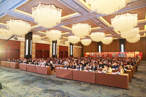 三心”凝聚文化，“三創”匯聚能量 ——堅美鋁業集團隆重召開2017年全國經銷商年會